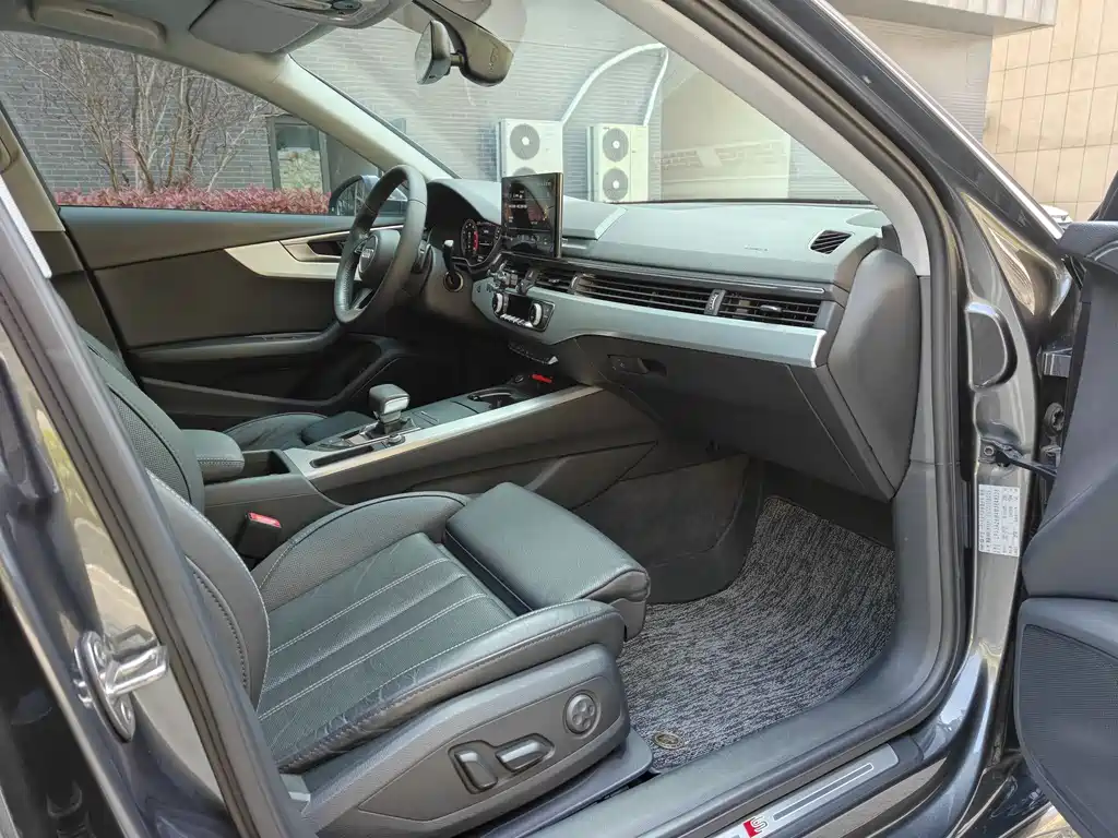 Audi A4L 2021 40 TFSI Advanced Life Edition купить на сайте DeffCars