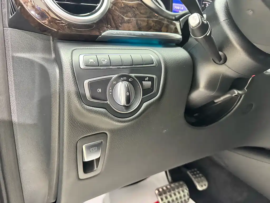 Mercedes-Benz V-Class 2018 V 260 L Premium Extended Edition National VI купить на сайте DeffCars