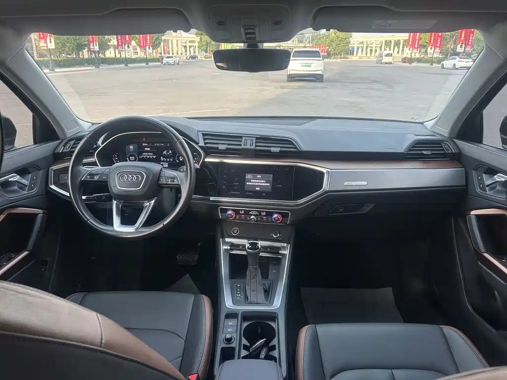 Audi Q3 2022 35 TFSI Fashionable and Elegant купить на сайте DeffCars