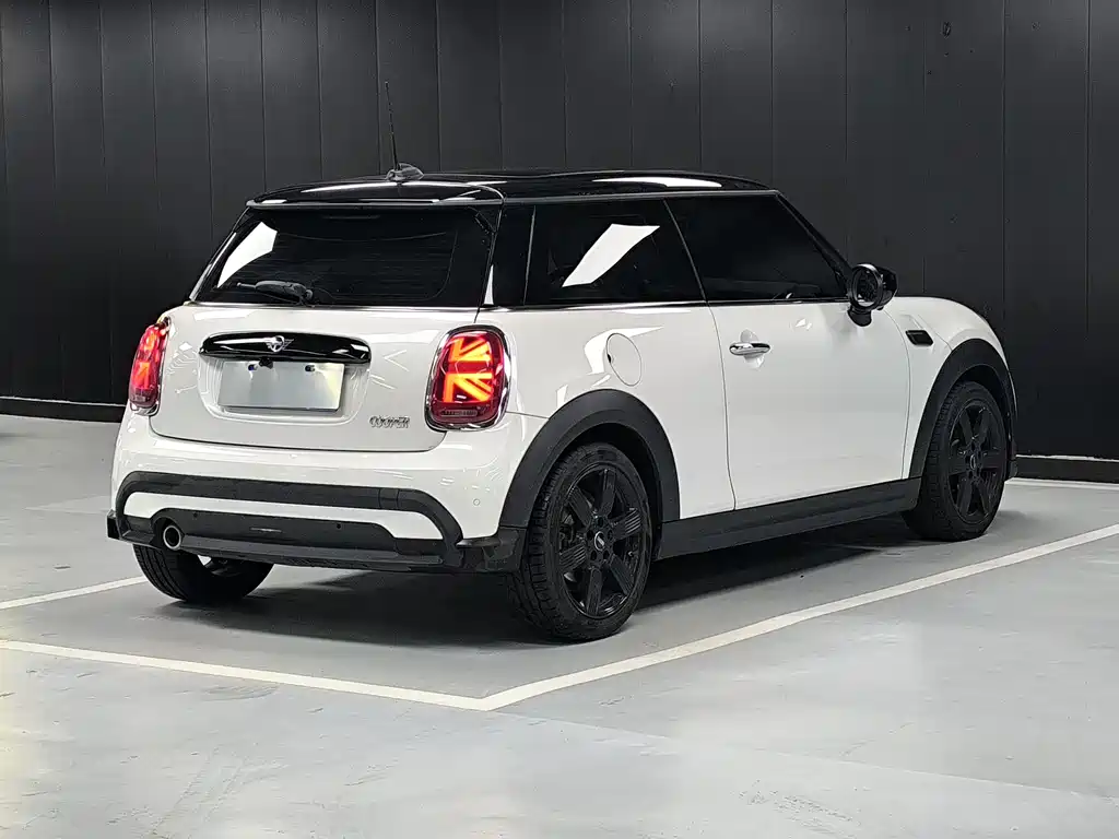 MINI 2023 facelift 1.5T COOPER artist купить на сайте DeffCars