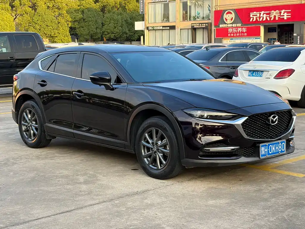 Mazda CX-4 2021 2.0L Automatic 2WD Blue Sky Dynamic Edition купить на сайте DeffCars