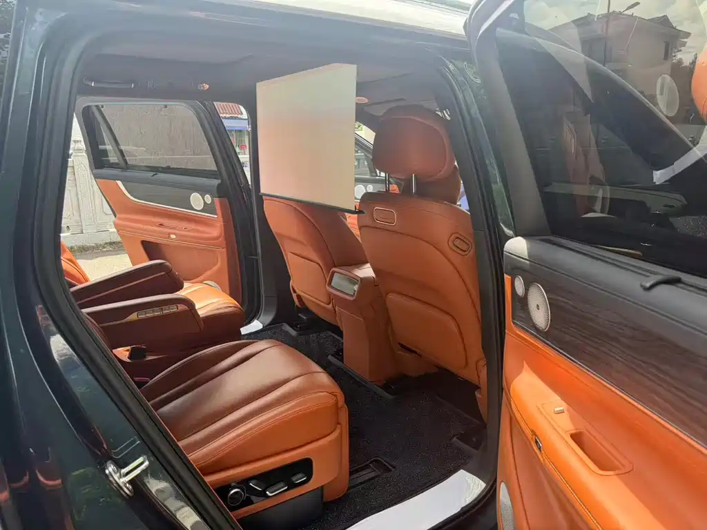 Wenjie M9 2024 extended range Ultra version 42kWh 6-seater version купить на сайте DeffCars