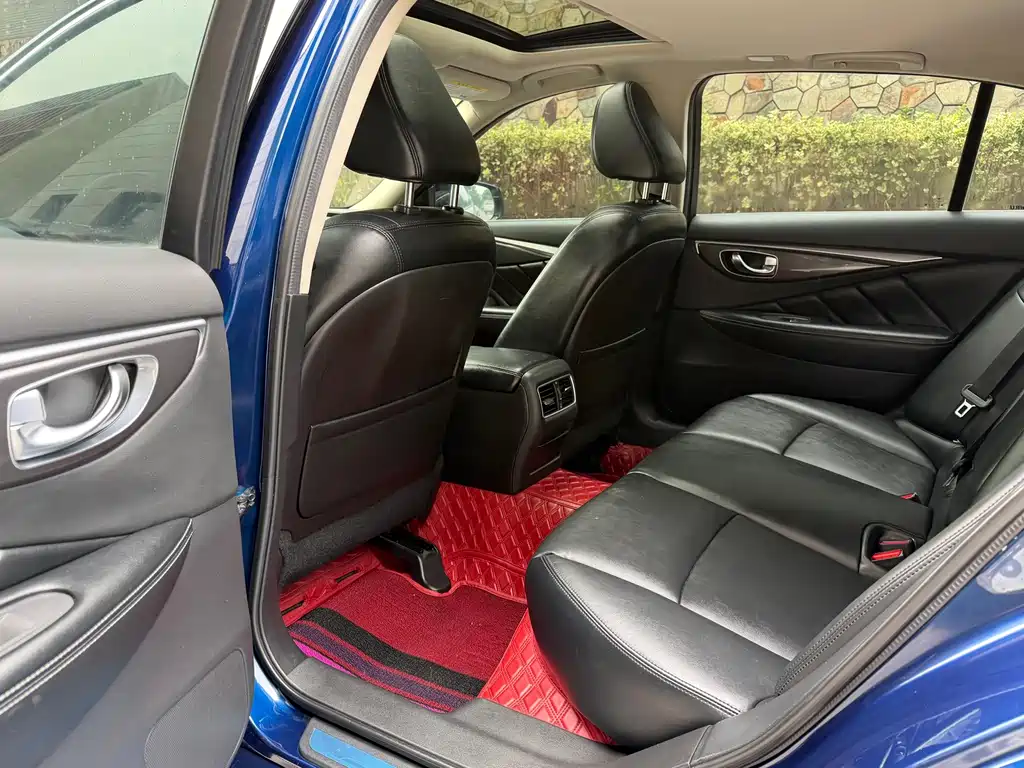Infiniti Q50L 2018 2.0T Comfort Edition National VI купить на сайте DeffCars