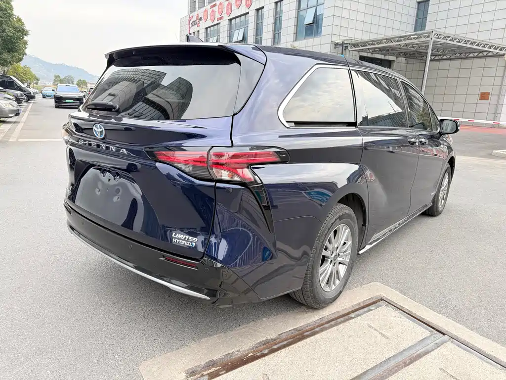 SIENNA 2021 2.5L Hybrid Premium Edition купить на сайте DeffCars