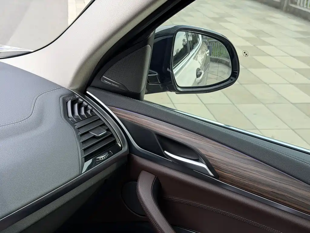 BMW X3 2021 facelift xDrive28i luxury package купить на сайте DeffCars