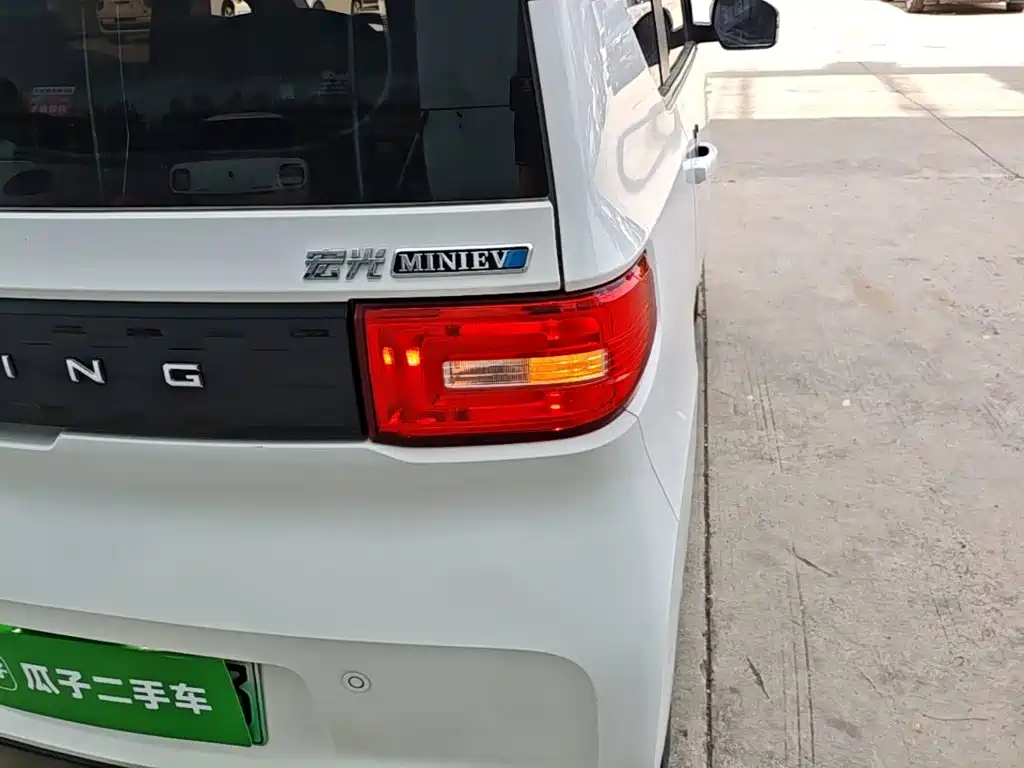 Hongguang MINIEV 2022 Free Model Lithium Iron Phosphate купить на сайте DeffCars