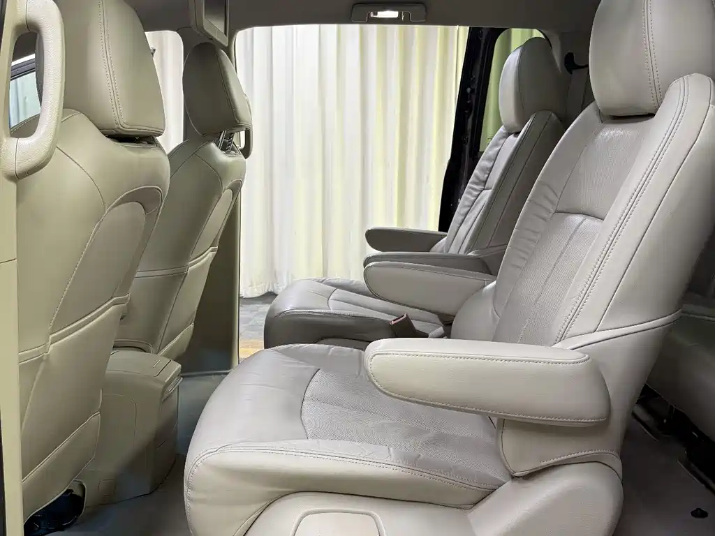Buick GL8 2014 3.0L XT luxury business flagship version купить на сайте DeffCars