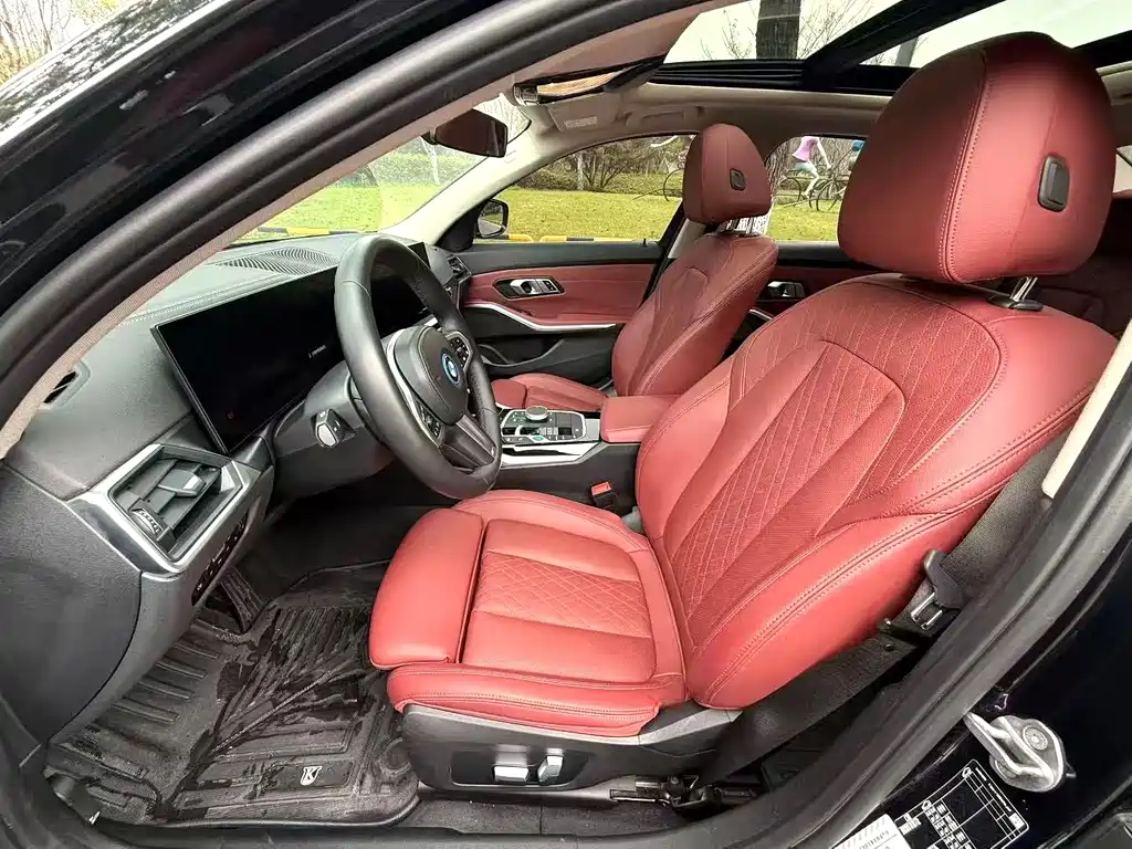 BMW i3 2022 eDrive 35 L купить на сайте DeffCars
