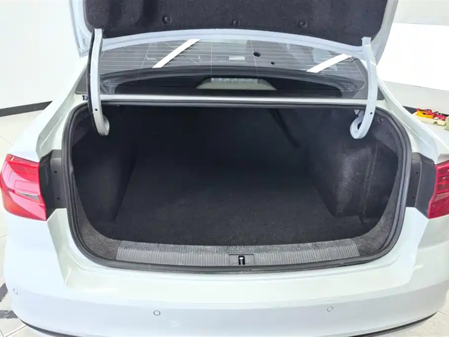 Bora 2019 facelift 1.5L automatic fashion model National V купить на сайте DeffCars