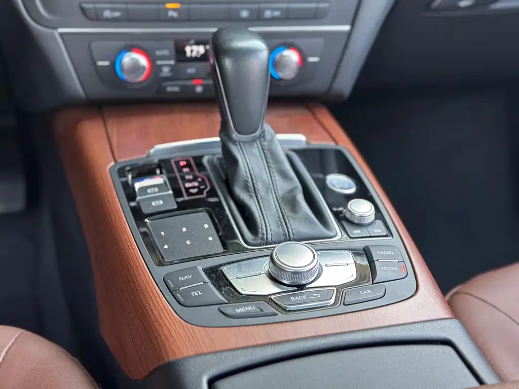 Audi A6L 2018 30th anniversary model 45 TFSI quattro sporty купить на сайте DeffCars