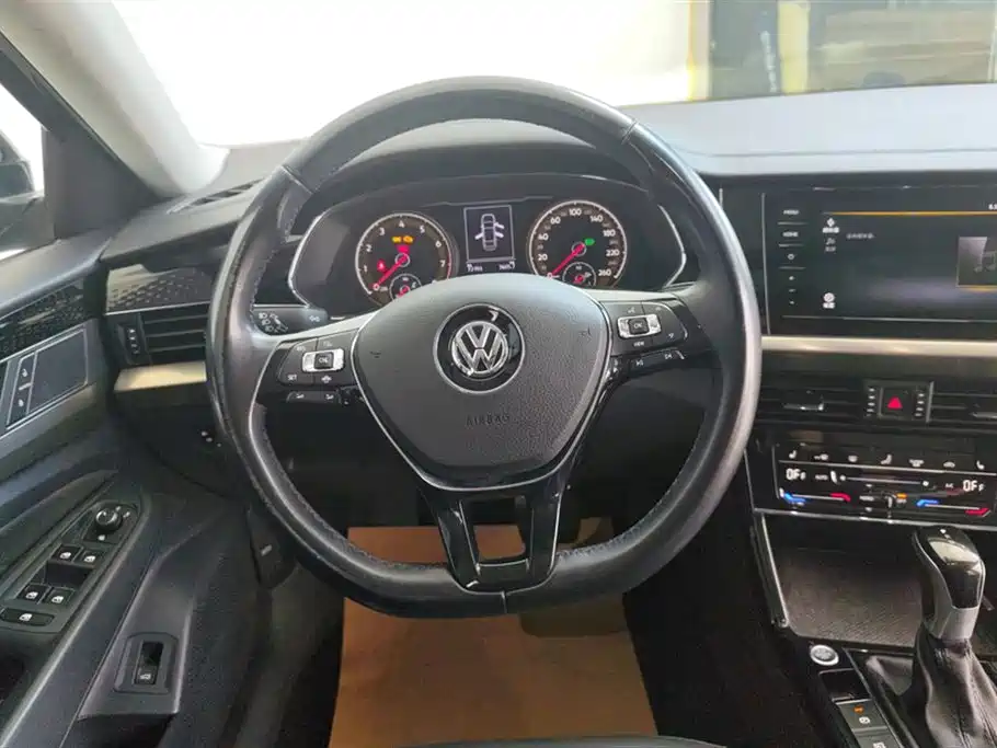 Passat 2020 330TSI Elite Edition National VI купить на сайте DeffCars