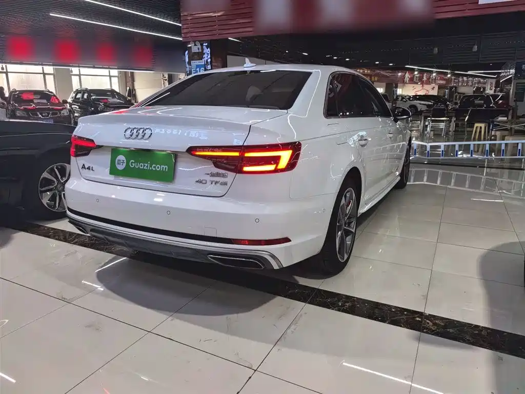 Audi A4L 2018 30th Anniversary Model 40 TFSI Fashion Model купить на сайте DeffCars
