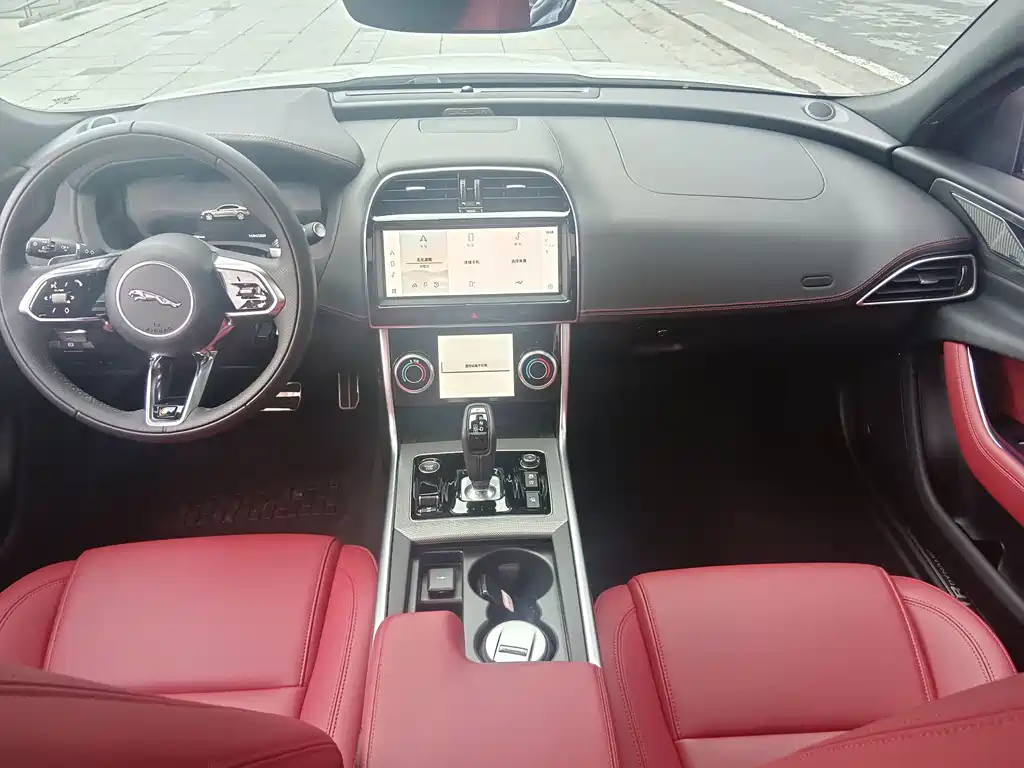 Jaguar XEL 2024 2.0T 250PS R-DYNAMIC S aggressive sports version купить на сайте DeffCars