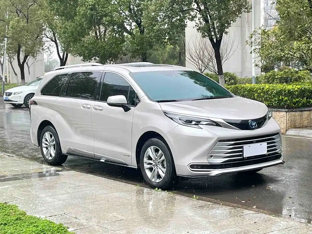 SIENNA 2021 2.5L Hybrid Platinum Edition купить на сайте DeffCars
