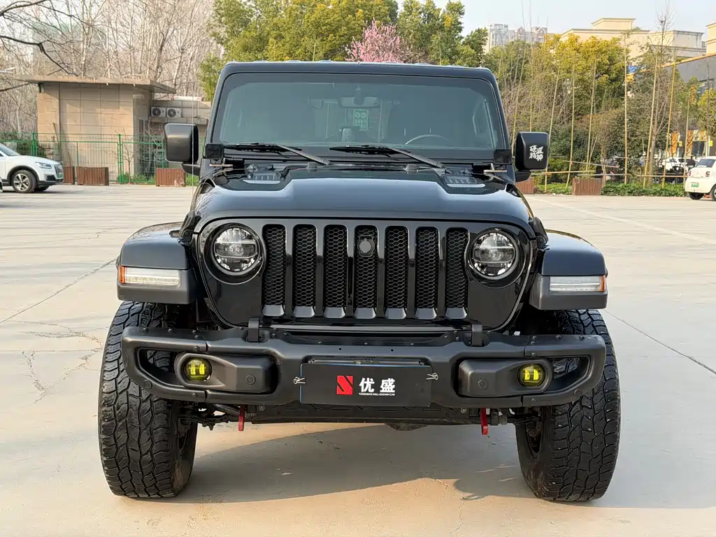 Wrangler 2021 2.0T Sahara four-door version купить на сайте DeffCars