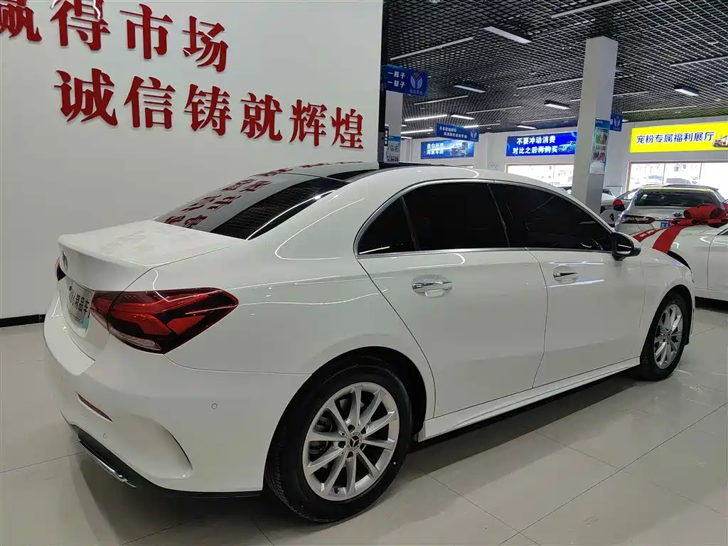Mercedes-Benz A-Class 2022 A 200 L Sports Sedan Dynamic Type купить на сайте DeffCars