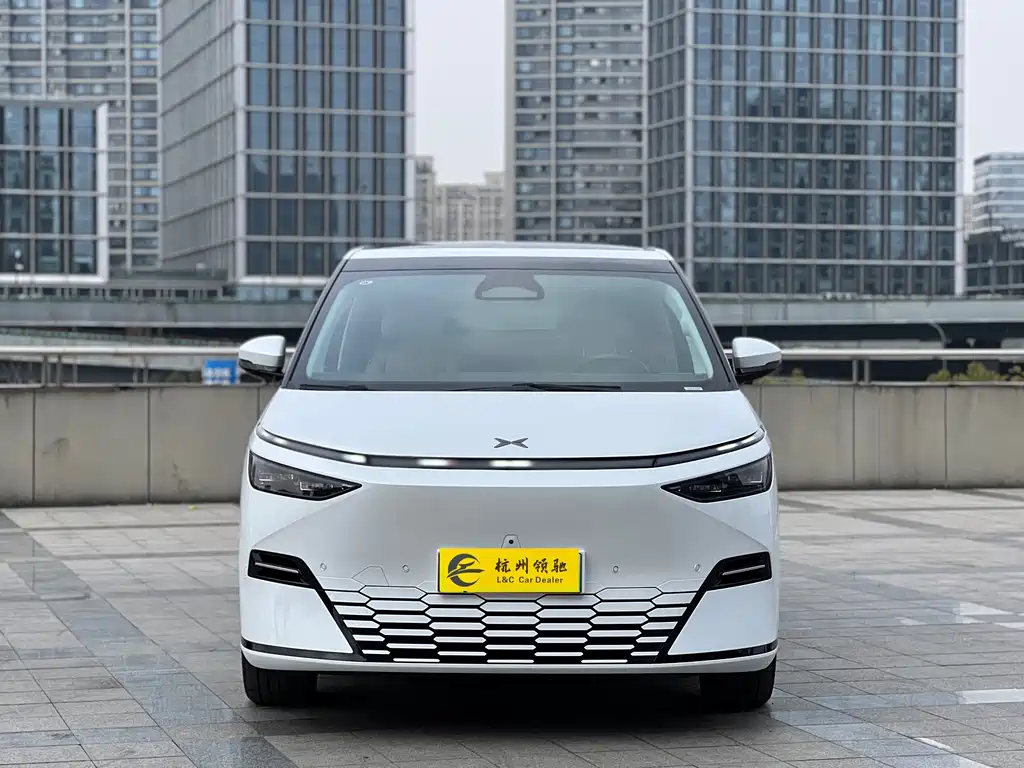 Xpeng X9 2025 pure electric 740 long battery life Max купить на сайте DeffCars