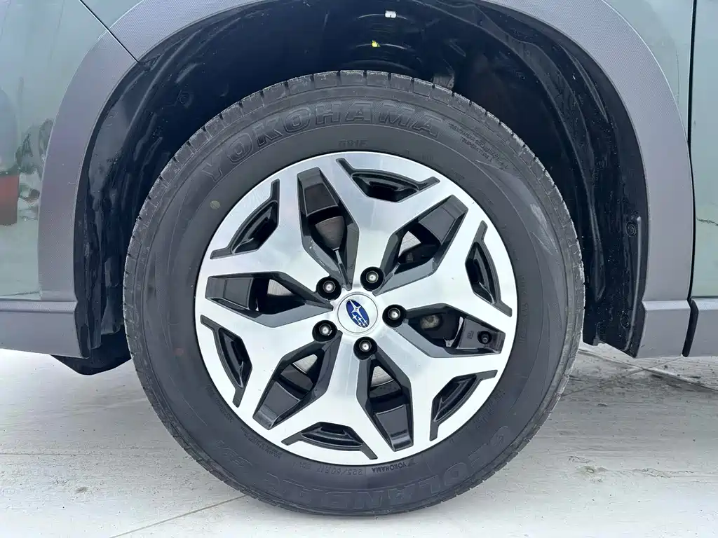 Forester 2022 2.0i AWD Deluxe Edition EyeSight купить на сайте DeffCars