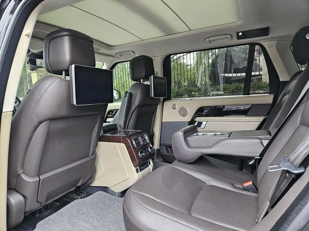 Range Rover 2021 3.0 L6 Legend Extended Classic Edition купить на сайте DeffCars
