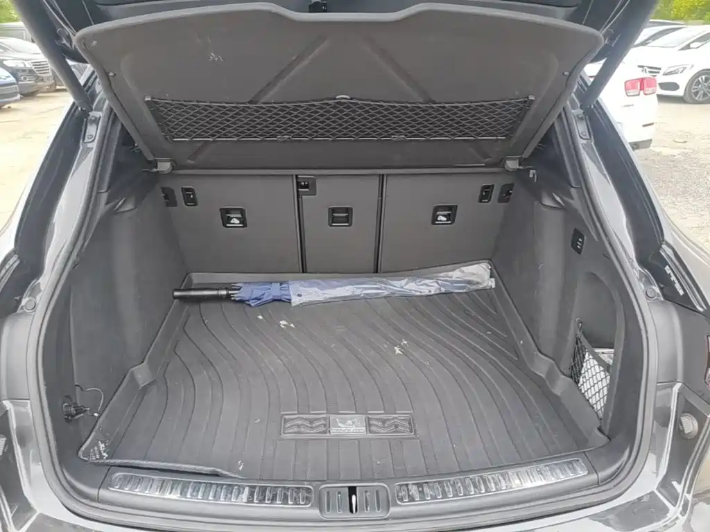 Macan 2017 Macan Turbo 3.6T купить на сайте DeffCars