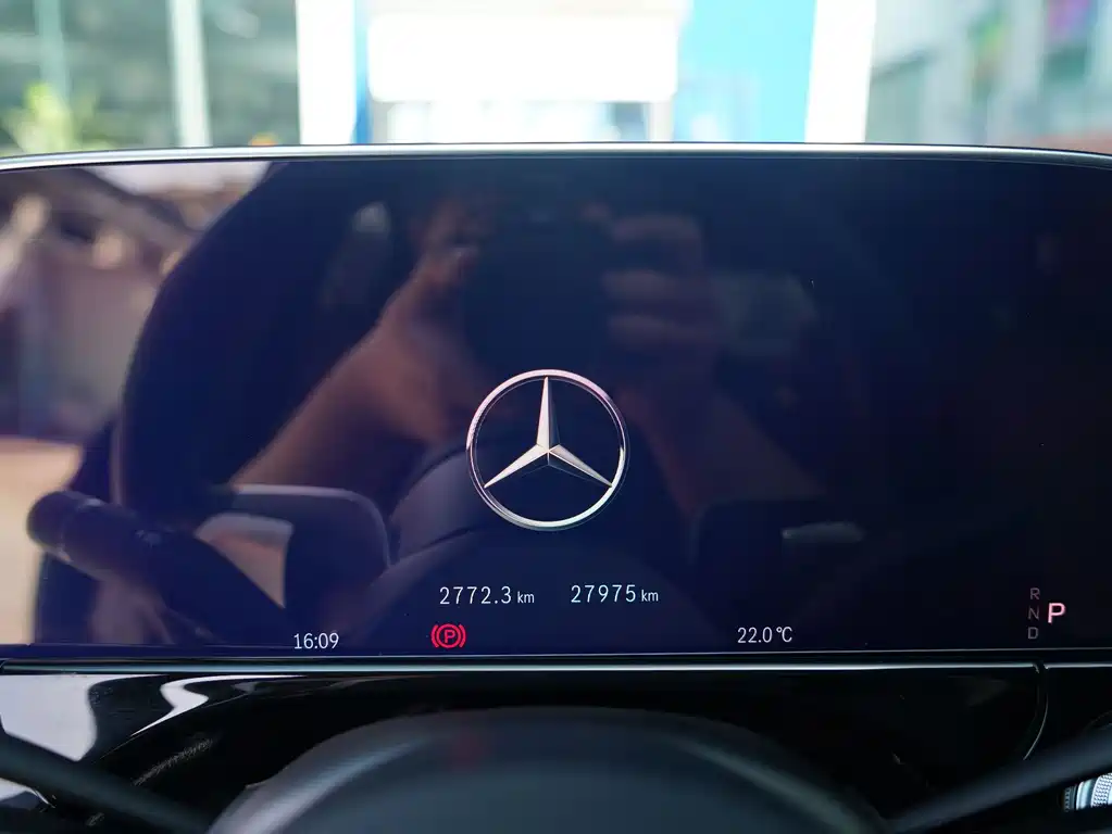 Mercedes-Benz E-Class 2024 E 300 L Luxury Model купить на сайте DeffCars