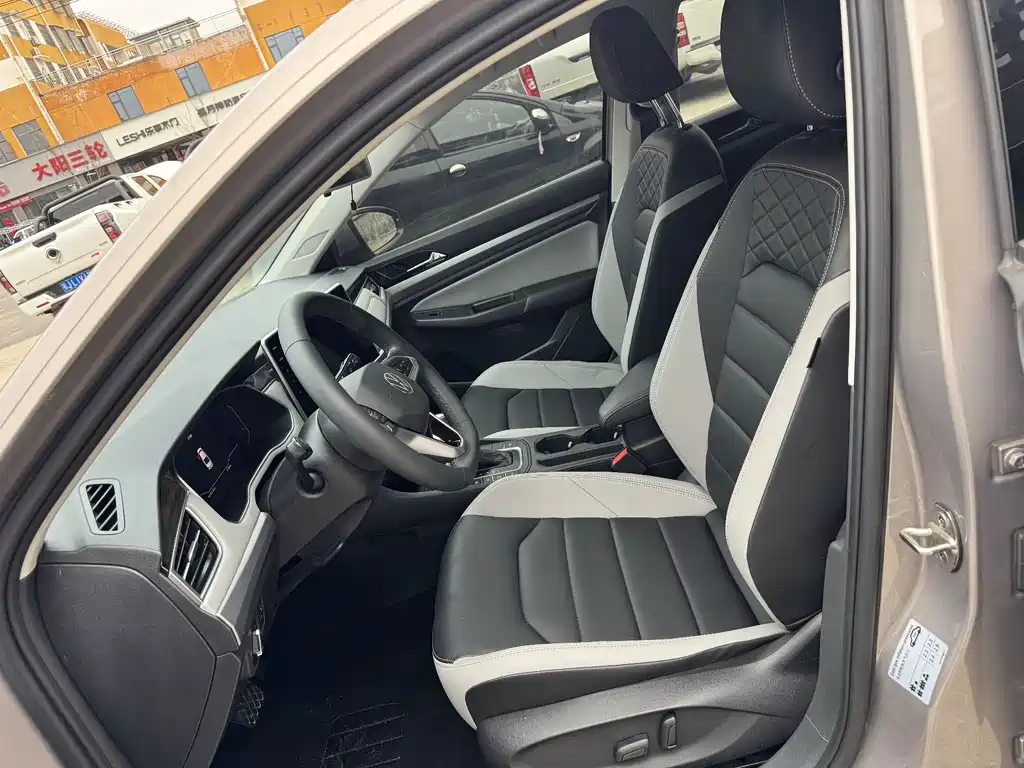 Bora 2023 300TSI DSG Premium Edition купить на сайте DeffCars