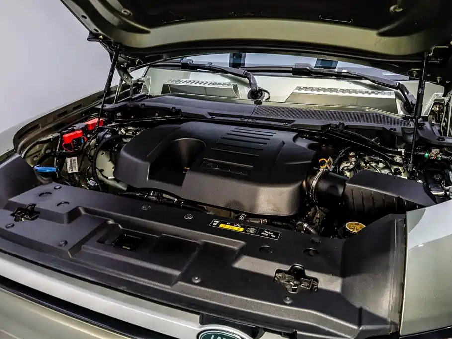 Land Rover Defender 2021 90 P400 Classic Reissue купить на сайте DeffCars