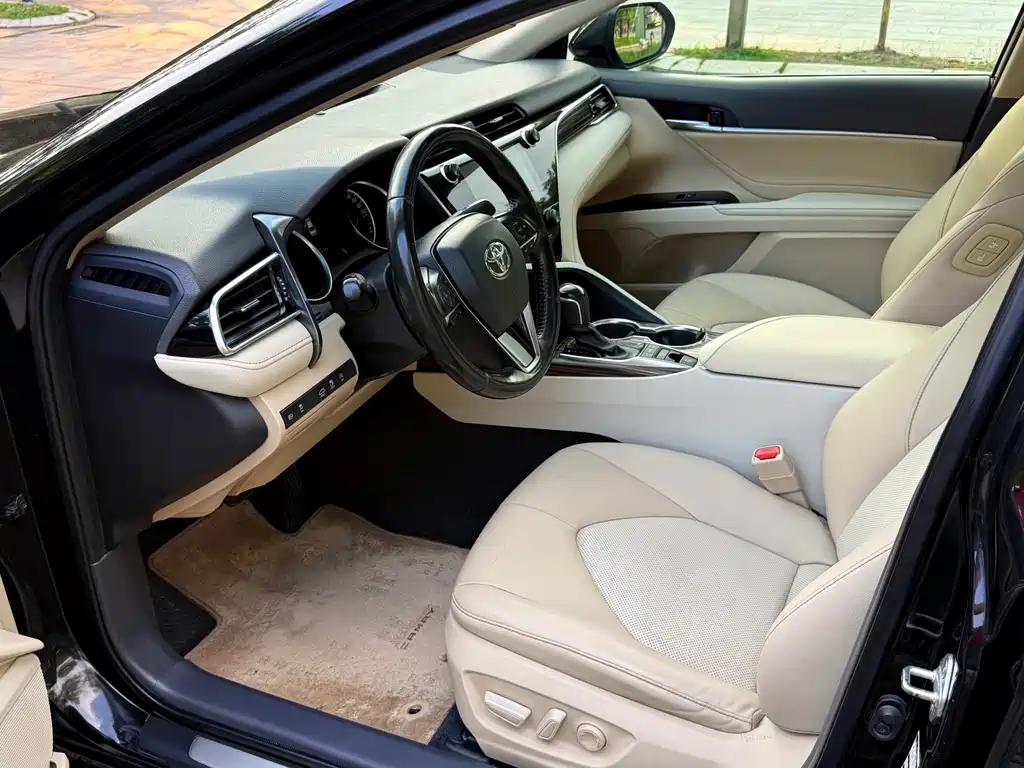 Camry 2019 facelift 2.5G Deluxe Edition купить на сайте DeffCars