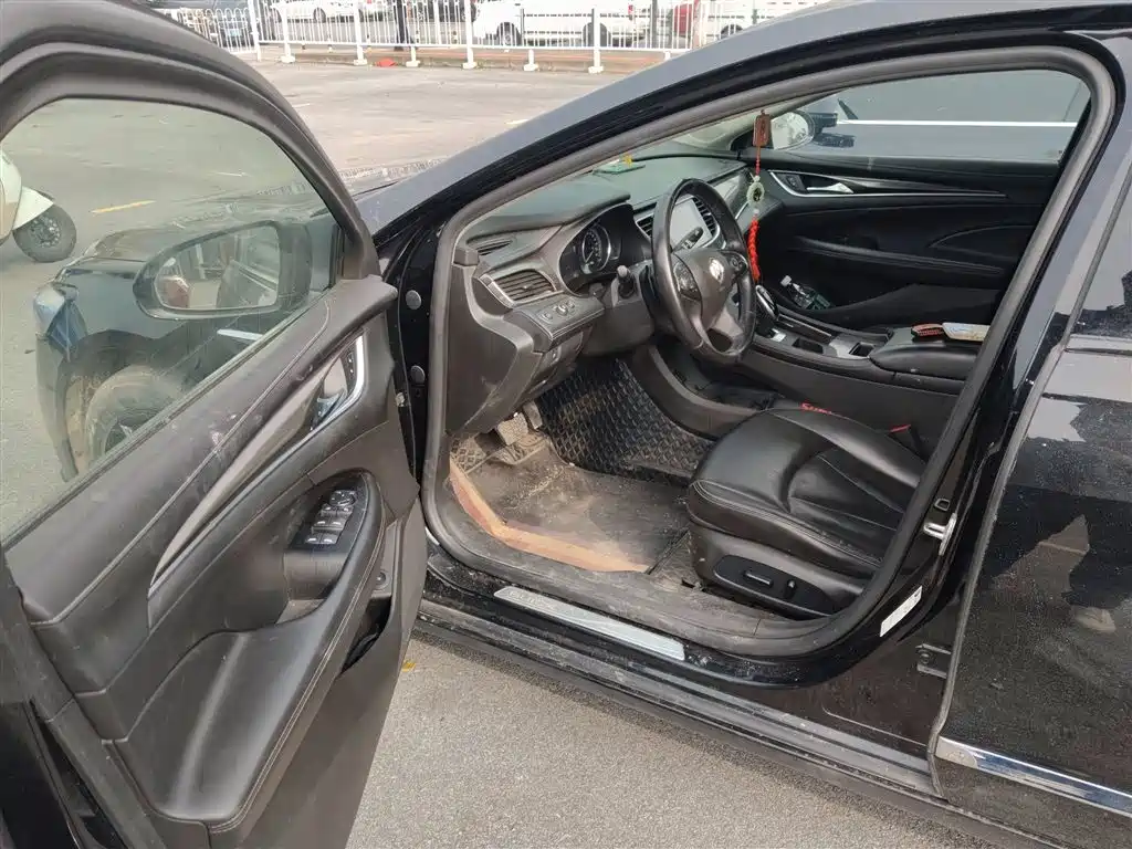 LaCrosse 2021 652T luxury model купить на сайте DeffCars