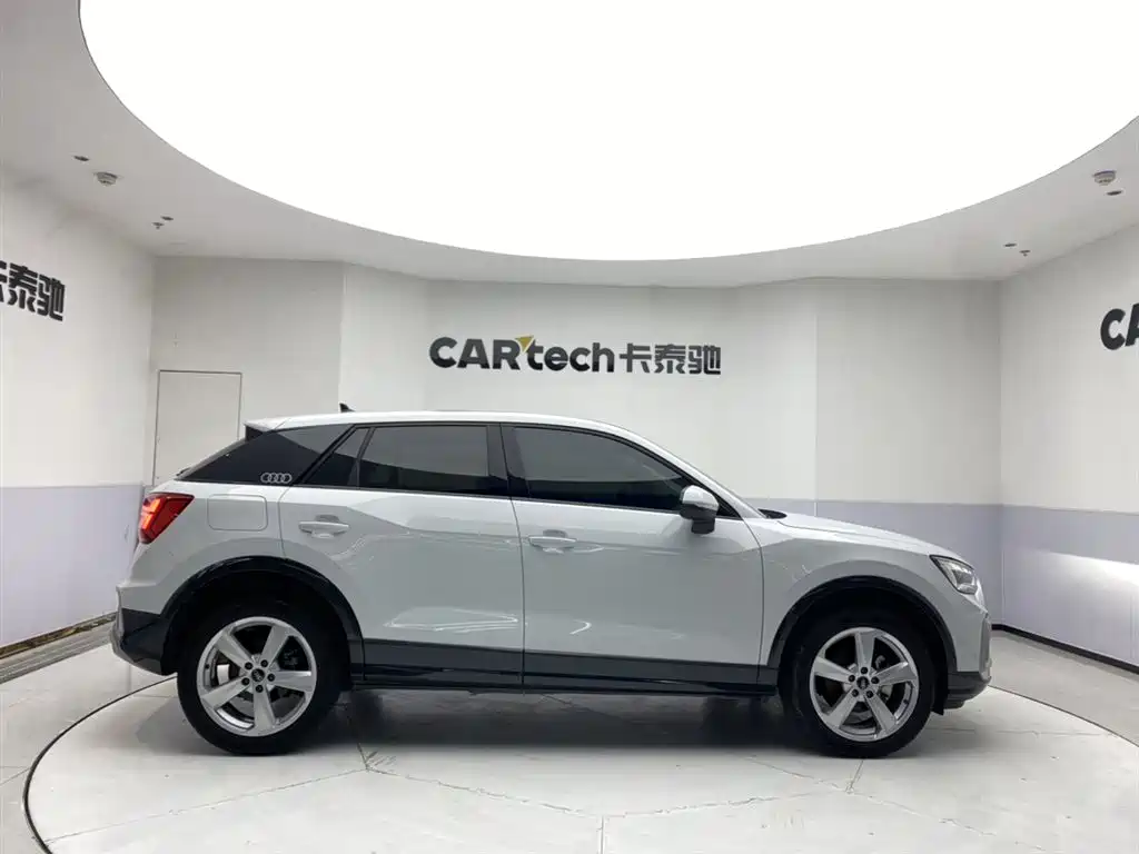 Audi Q2L 2022 35 TFSI Enterprising and Elegant Model купить на сайте DeffCars