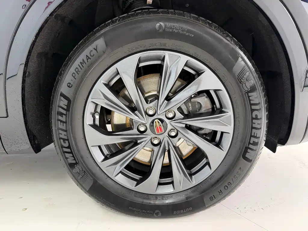 Hongqi HS5 2023 2.0T Qixiang Pro version купить на сайте DeffCars