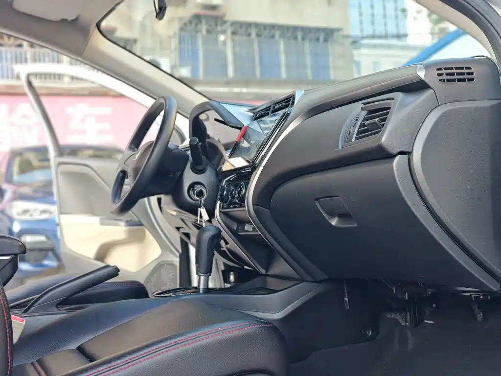 Fengfan 2015 1.5L CVT Comfort Edition купить на сайте DeffCars