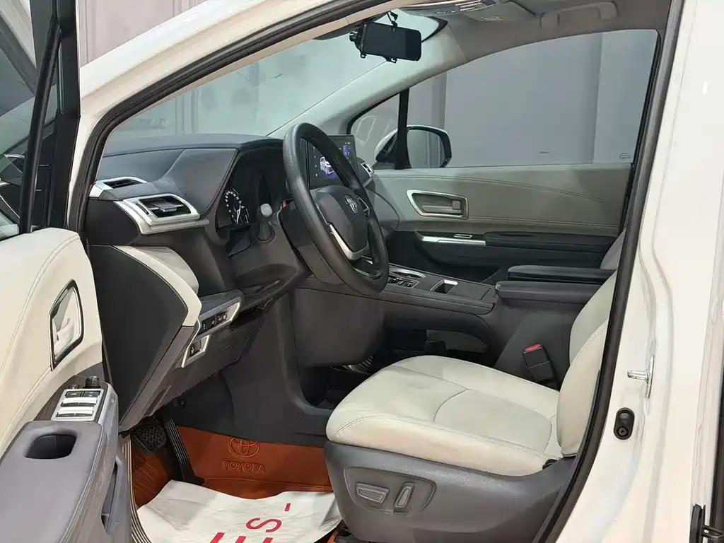 SIENNA 2024 2.5L Hybrid Comfort Edition купить на сайте DeffCars