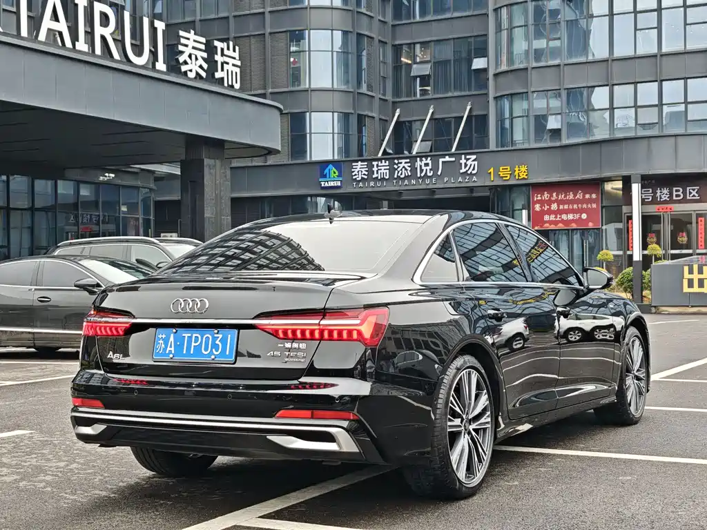 Audi A6L 2024 45 TFSI quattro premium dynamic model купить на сайте DeffCars