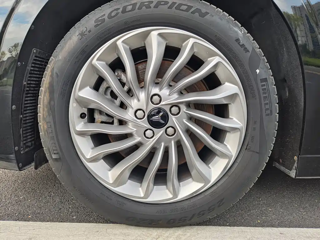 Lantu Dreamer 2024 PHEV Extra Long Range Premium Edition купить на сайте DeffCars