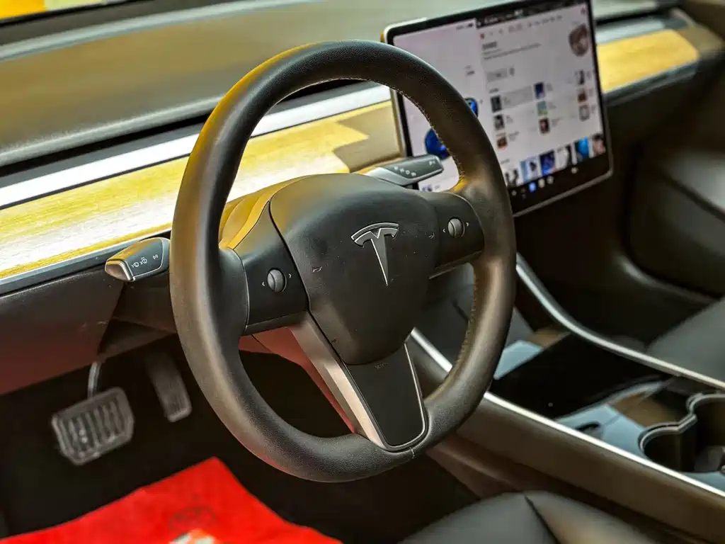 Model 3 2020 Standard Range Rear Drive Upgraded Version купить на сайте DeffCars