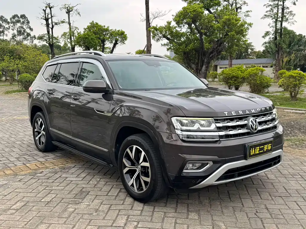 Touron 2017 330TSI two-wheel drive luxury version купить на сайте DeffCars