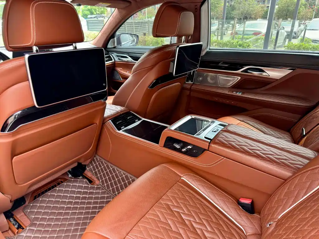BMW 7 Series 2019 740Li xDrive Executive M Sport Kit купить на сайте DeffCars