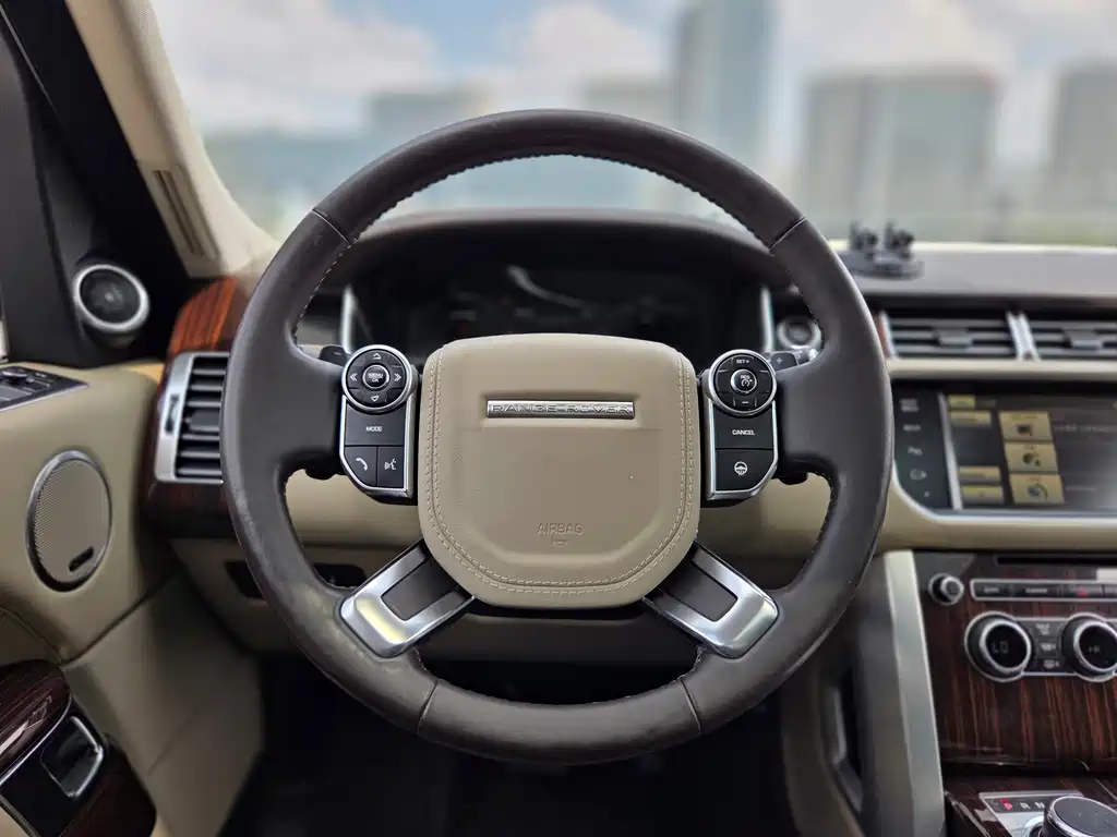 Range Rover 2015 3.0 SC V6 Vogue SE Genesis Extended Edition купить на сайте DeffCars