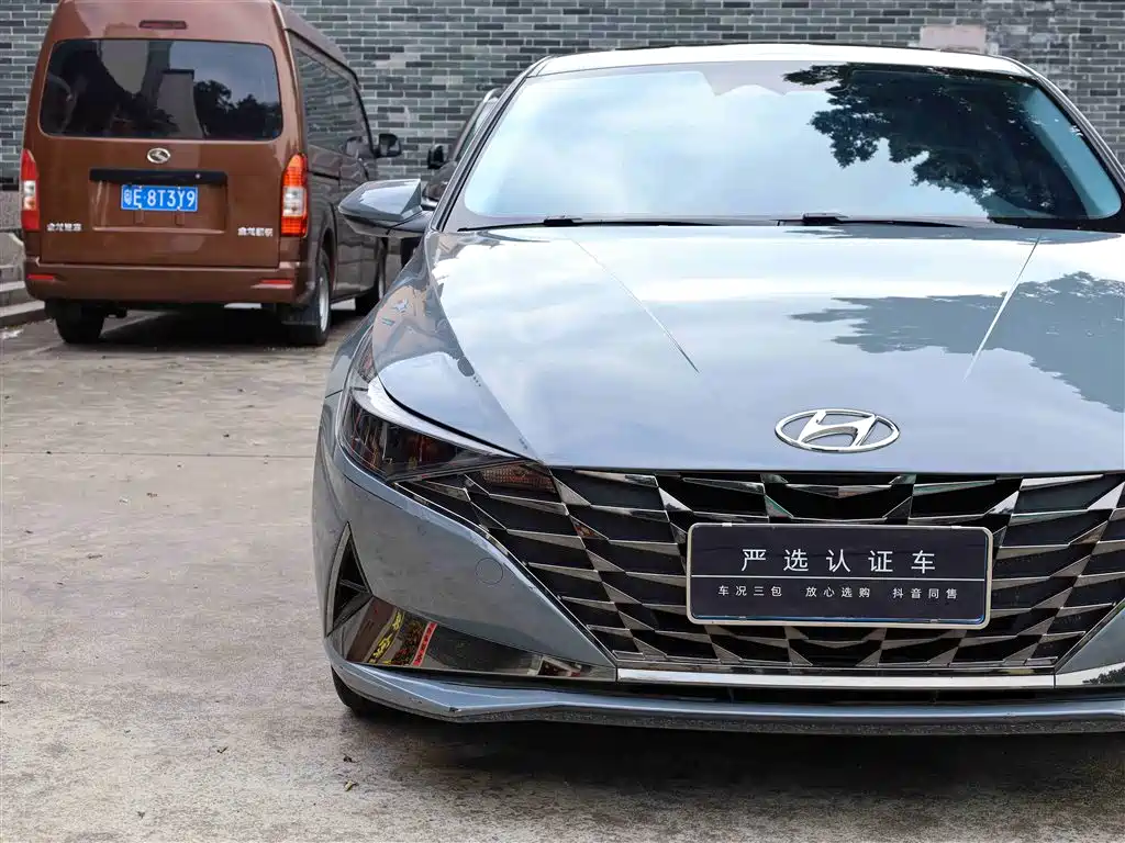 Elantra 2021 1.5L CVT LUX Premium Edition купить на сайте DeffCars
