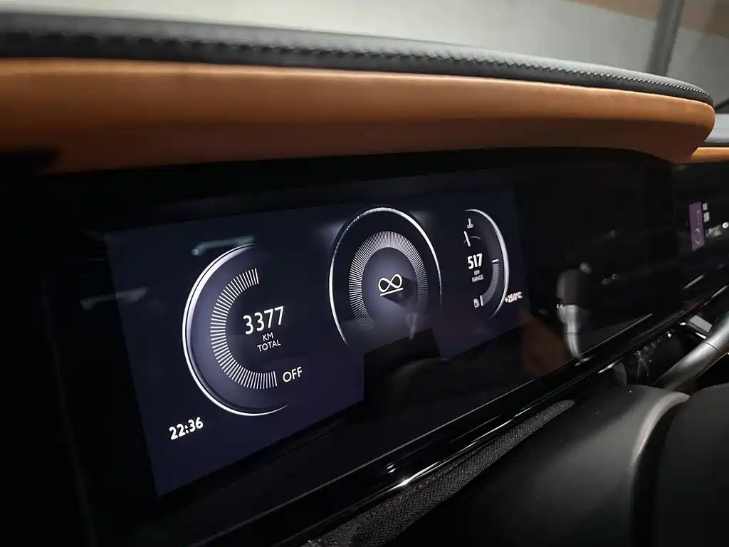 Cullinan 2024 Black Badge купить на сайте DeffCars