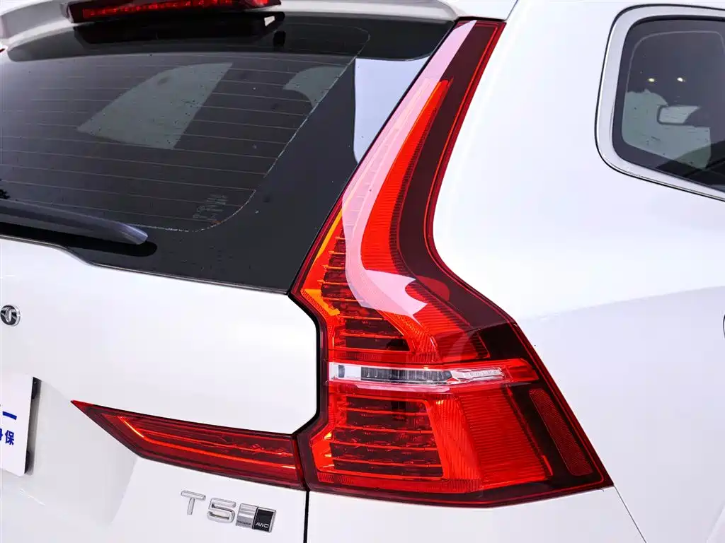 Volvo XC60 2020 T5 four-wheel drive Zhiyi Luxury Edition купить на сайте DeffCars