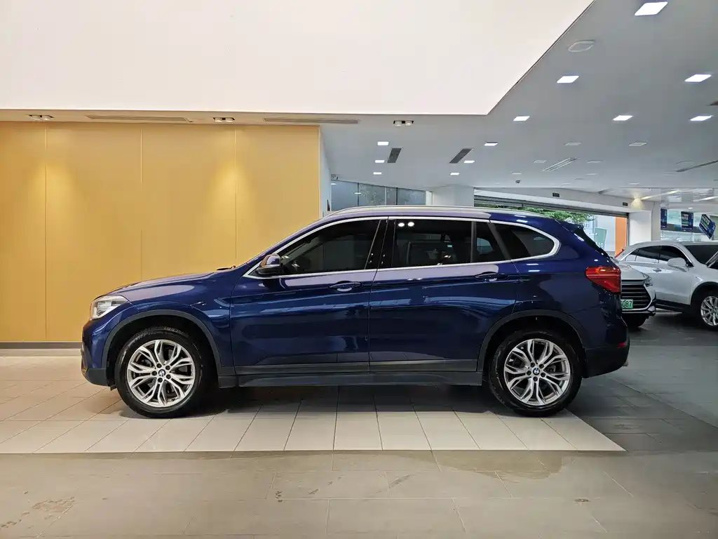 BMW X1 2019 sDrive20Li Leading Model купить на сайте DeffCars
