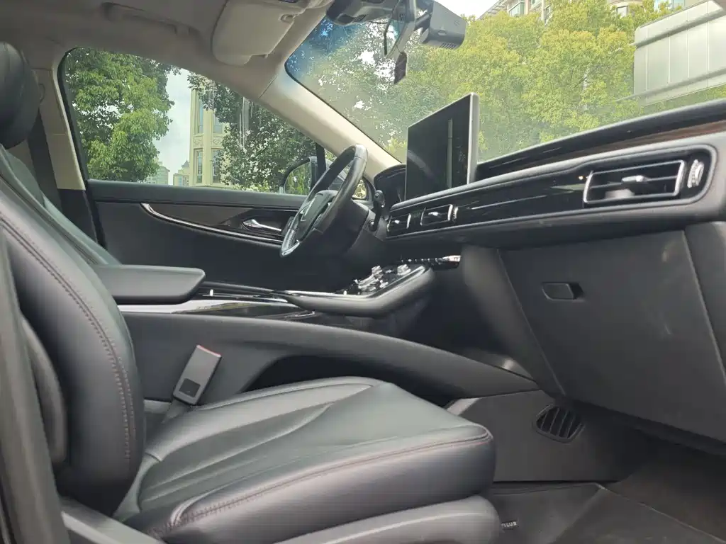 Voyager 2021 2.0T four-wheel drive elegant version купить на сайте DeffCars