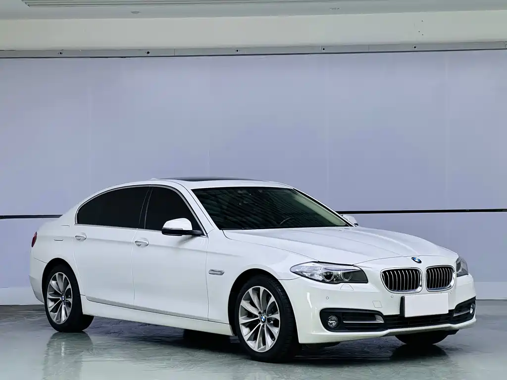 BMW 5 Series 2017 525Li Leading Model купить на сайте DeffCars