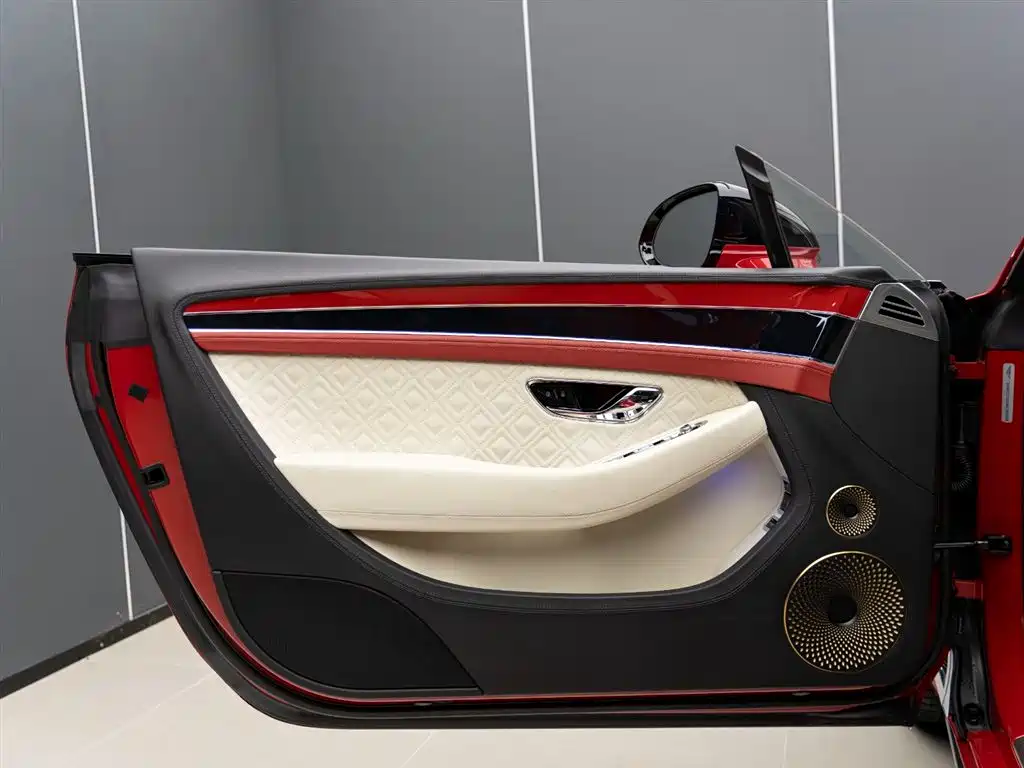 Continental 2022 4.0T GT V8 Mulliner купить на сайте DeffCars