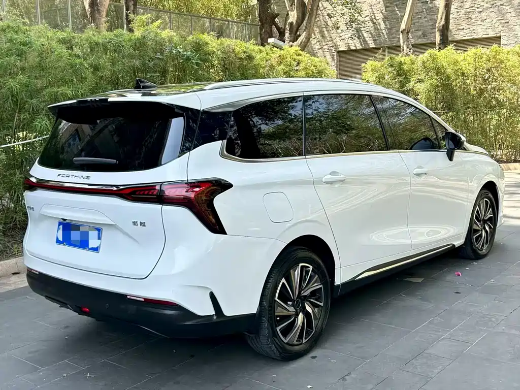 Fengxing Yacht 2022 1.5T DCT Wave Chasing Edition купить на сайте DeffCars