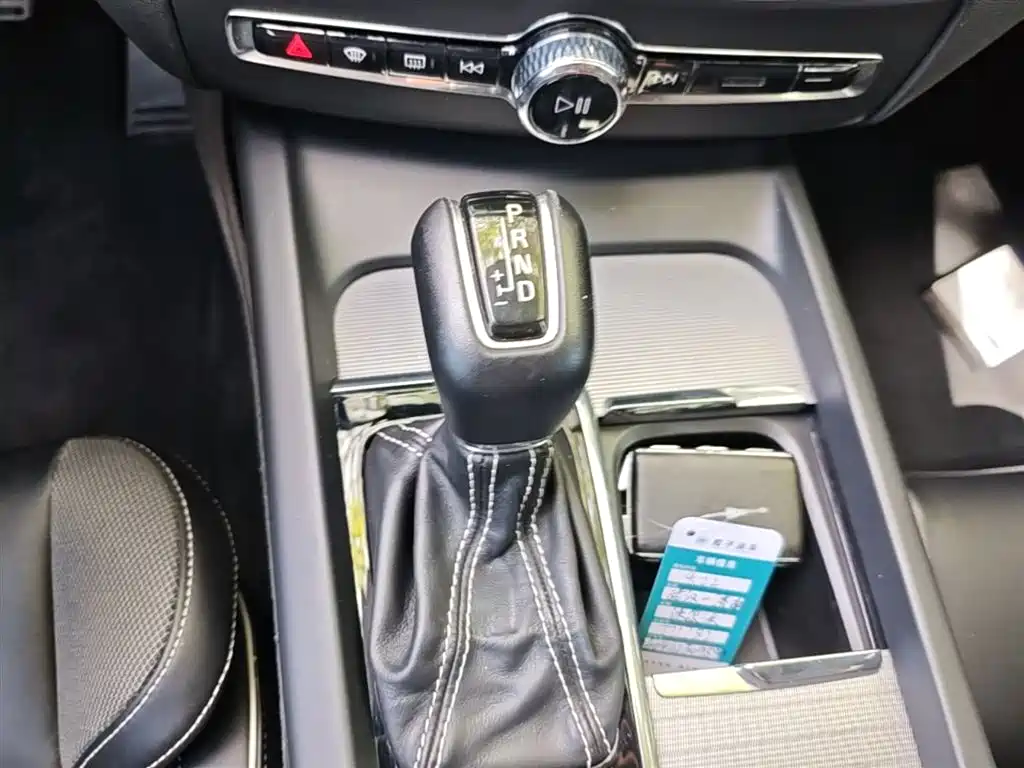 Volvo XC60 2021 T5 four-wheel drive Zhiyuan Sport Edition купить на сайте DeffCars