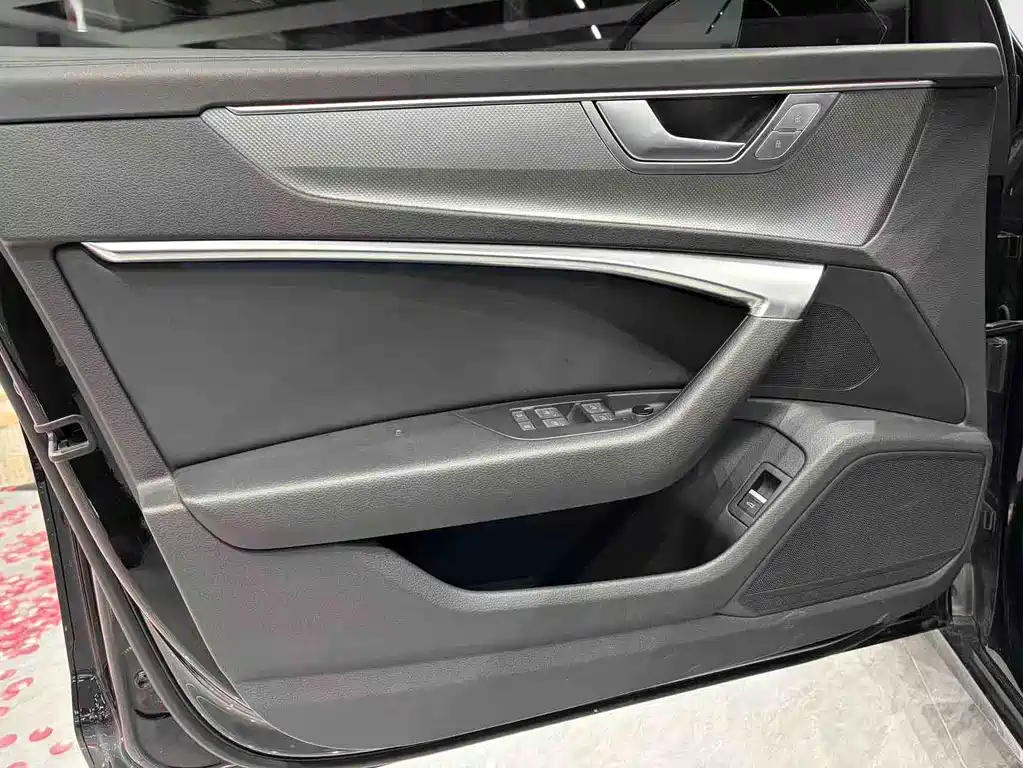 Audi A6L 2023 40 TFSI luxury and dynamic model купить на сайте DeffCars