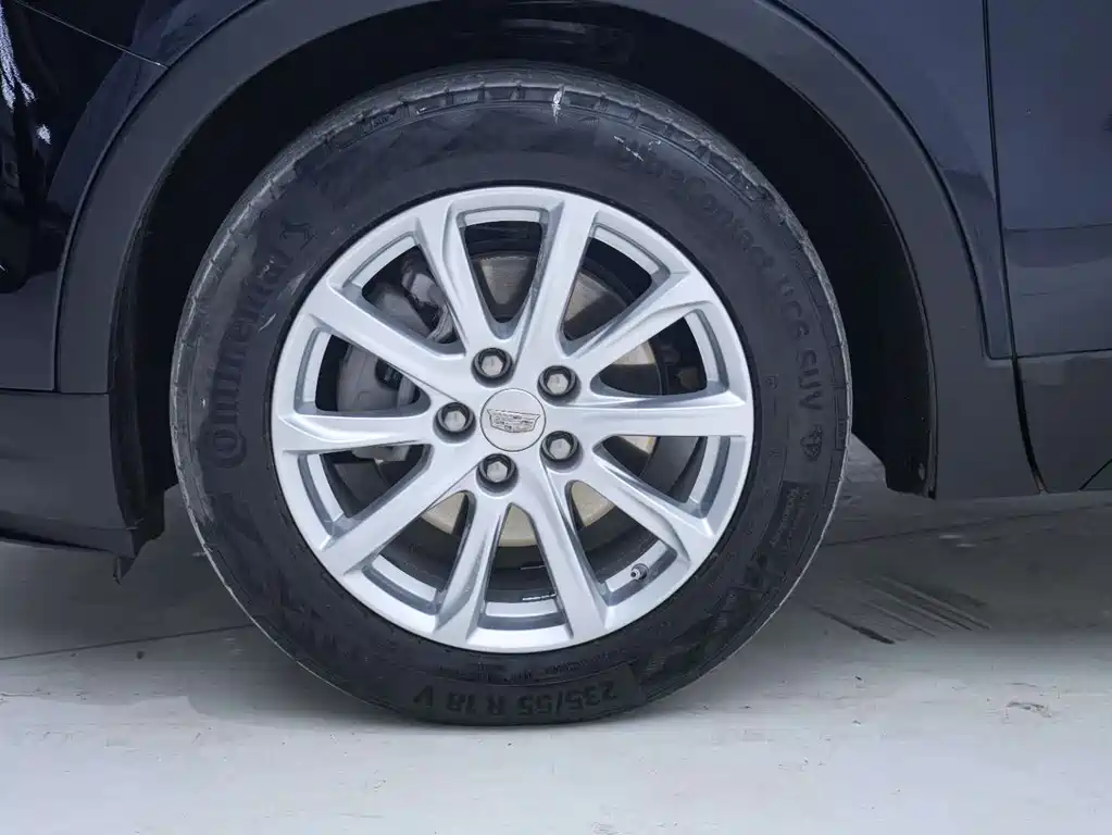 Cadillac XT4 2022 28T two-wheel drive fashion model купить на сайте DeffCars